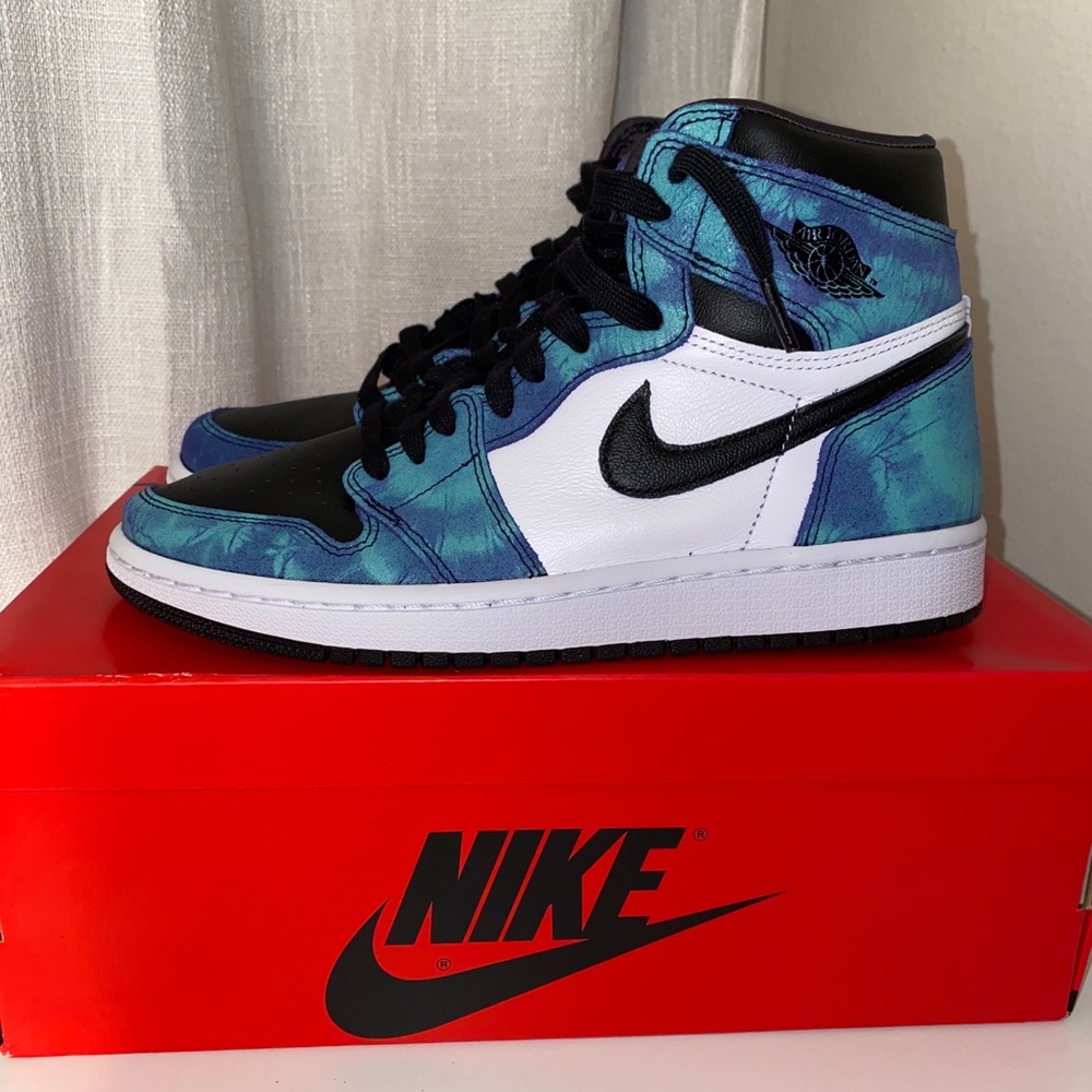 Wmns air Jordan 1 retro high OG tie-dye